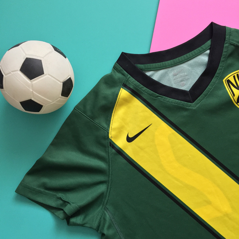 ❌Sold❌Nike Women's Soccer Jersey - Picture 3 of 4
